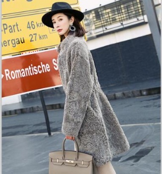  17222 澳洲羊羔毛大卷花皮毛一体夹克	