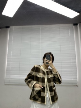  WZ006-Spain-Rabbit skins wrap	