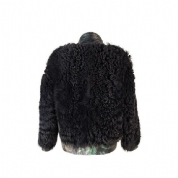  提格拉多漆皮板朝外短款皮毛一体-BK204	