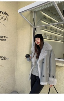  托斯卡纳天然卷毛板朝外皮毛一体中长款BK298	