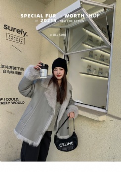  托斯卡纳天然卷毛板朝外皮毛一体中长款BK298	